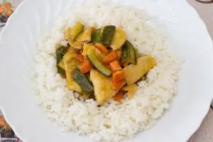 pollo al curry con verdure