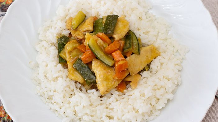 pollo al curry con verdure