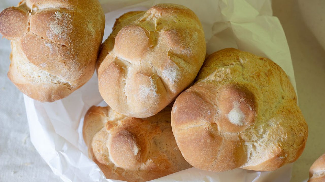 Michette: pane soffiato buonissimo - Quella lucina nella cucina